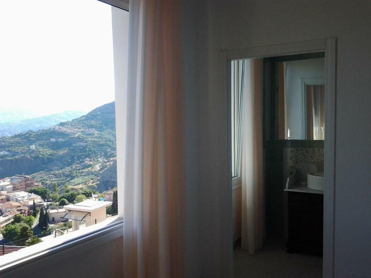 Sciala' Villa Taormina Exterior photo